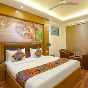 Fabhotel Prime Star 17 - Nr Yashobhoomi Convention Centre Delhi (National Capital Territory of India)
